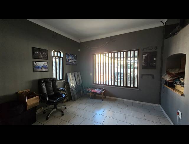 310M² OFFICE TO LET IN EASTLEIGH